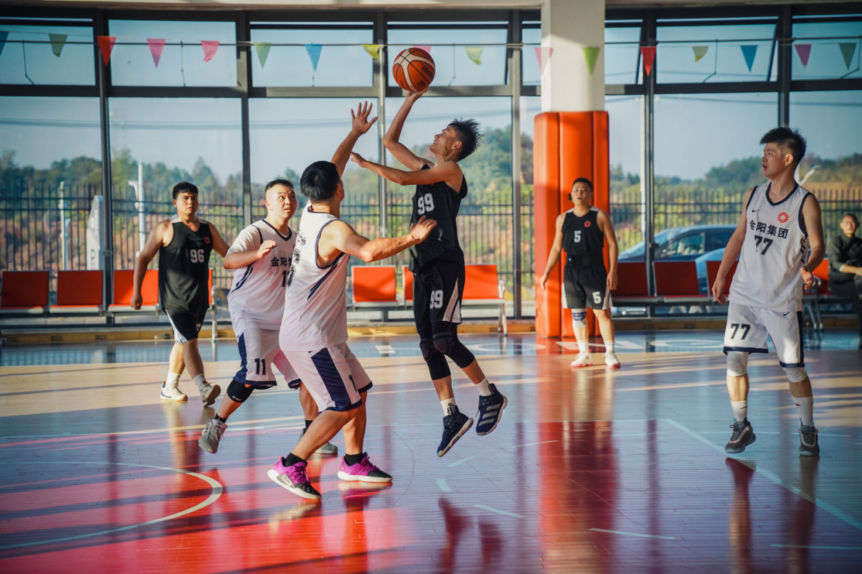 NBA球队举办慈善表演赛，传递体育精神与爱心奉献的简单介绍